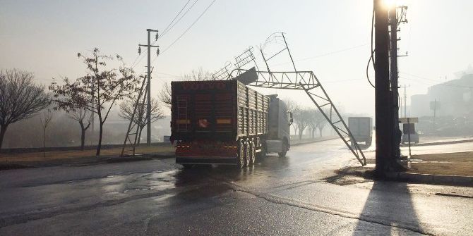 Milas’ta Damperi Açık Unutulan Tır Korku Saçtı