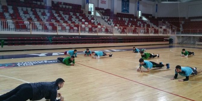 Yalovaspor’da Hareketli Saatler