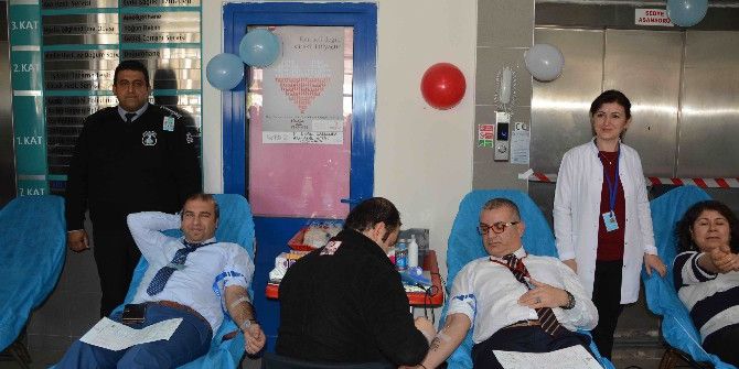 Dalaman’da Sağlıkçılardan Kan Bağışı