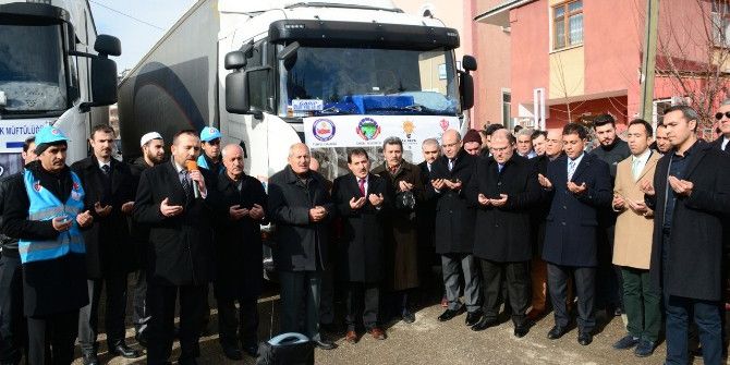 Tunceli’den Halep’e 3 Tır Yardım