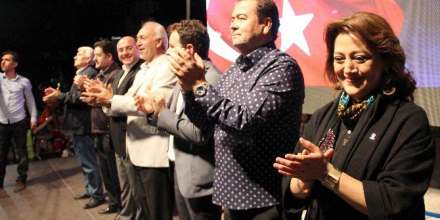 Kütahya’da Demokrasi Nöbeti Yoğun Katılımla Devam Ediyor