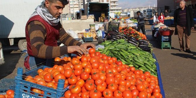 Pazarcı Esnafı Sebze Ve Meyve Fiyatlarının Düşmesini İstiyor