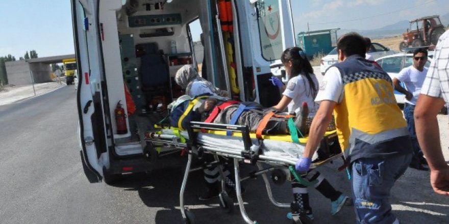 Kamyonun Çarptığı İşçi Hayata Tutunamadı