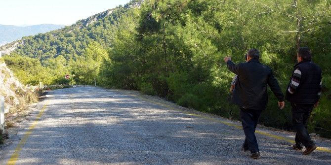 Kayaköy’lüler Yolun Bitmesini Bekliyor