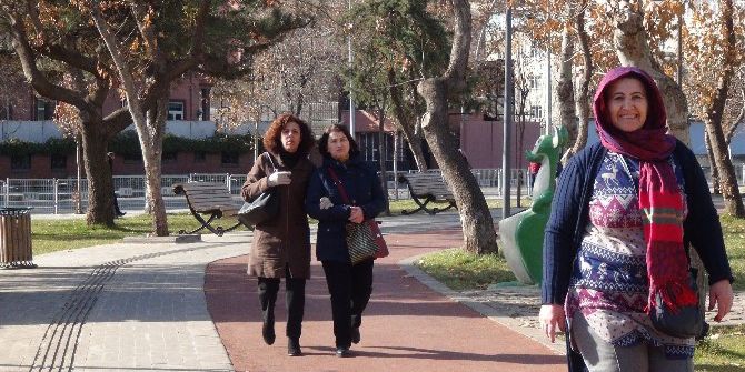 Diyarbakır’da Güneşi Gören Parka Koştu