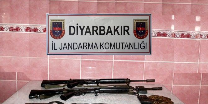 Çınar’da Silah Ve Mühimmat Ele Geçirildi