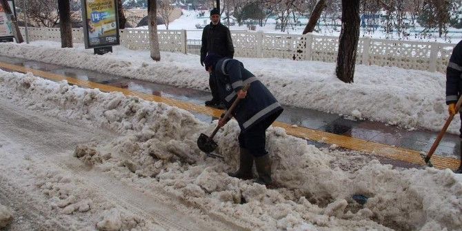 Biga Belediyesinden Yoğun Mesai
