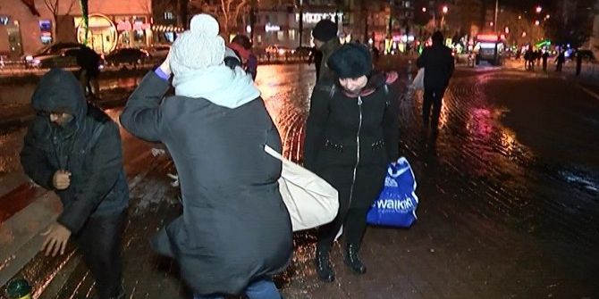 Bursa Şiddetli Lodos, Vatandaşlara Zor Anlar Yaşattı