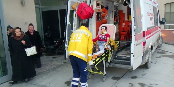 Sakarya’da Trafik Kazası: 5 Yaralı