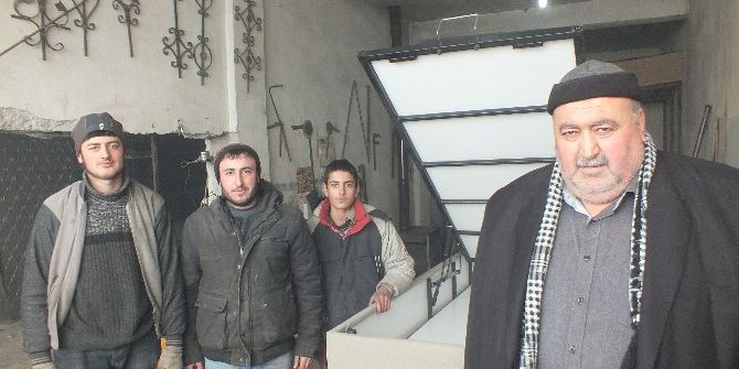 Malazgirt’te Babalarının Kiloları Sayesinde Baza Üretimine Başladılar