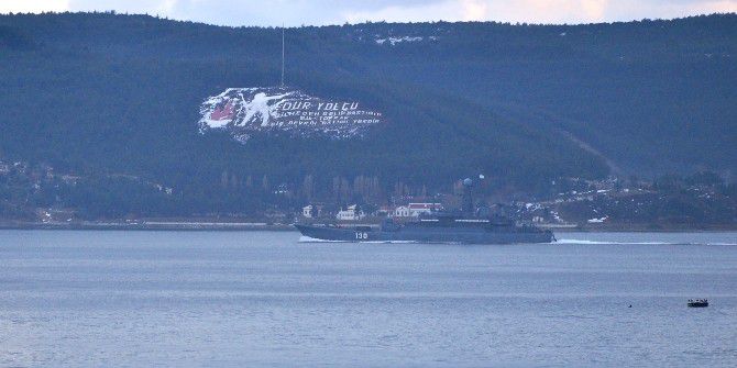 Rus Savaş Gemisi Çanakkale Boğazı’ndan Geçti