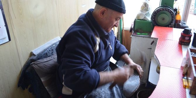Ayakkabı Tamirciliği Yok Olma Tehlikesi Yaşıyor