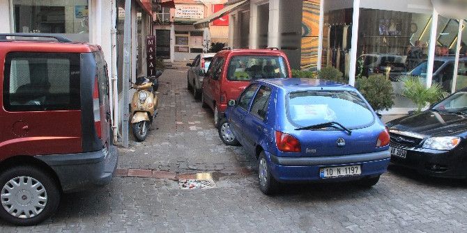 Boşanmak İstediği Eşi Tarafından Sokak Ortasında Bıçaklanarak Öldürüldü
