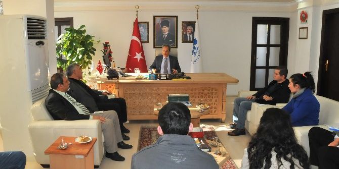 Başkan Akkaya, Çatısı Çöken Pazar Yeriyle İlgili Hazırlanan Raporu Açıkladı