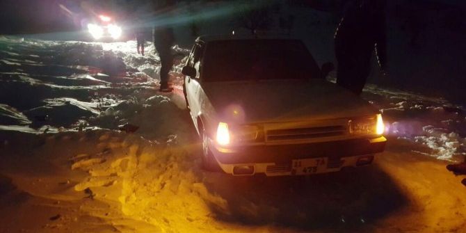 Bilecik’te Karda Mahsur Kalan 3 Kişi Kurtarıldı