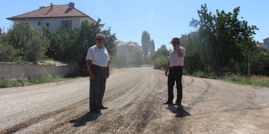 Korkuteli’nde Kanalizasyon Sonrası Asfalt Başladı