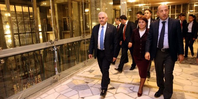 Başbakan Yıldırım, Tbmm’de 15 Temmuz’da Zarar Gören Alanlarda Yapılan Çalışmaları İnceledi