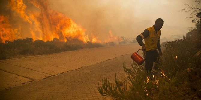 Güney Afrika’da Ümit Burnu’ndaki Yangın Söndürülemiyor