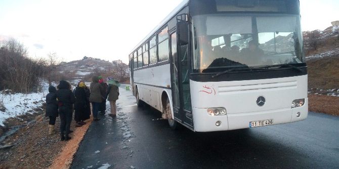 Söğüt’te İşçiler Yolda Mahsur Kaldı
