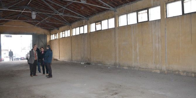 Efeler’de Ata Mahallesi Kapalı Pazaryerine Kavuşuyor