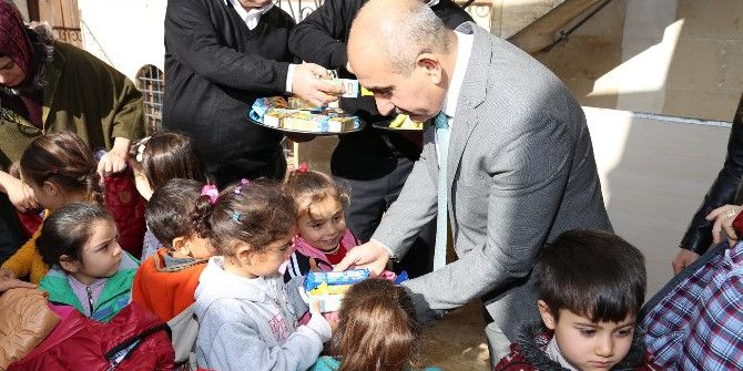 Kara Yetim Çocukları Unutmadı