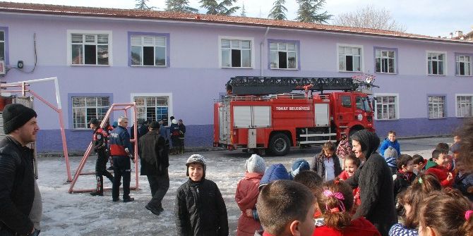 Tokat’ta İlkokulda Yangın Paniği