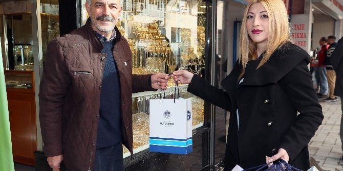 Büyükşehir’den Esnafa Yeni Yıl Hediyesi