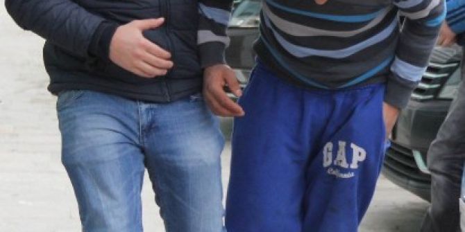 Polise Yakalanmamak İçin İkinci Kattan Atlayınca Hastanelik Oldu