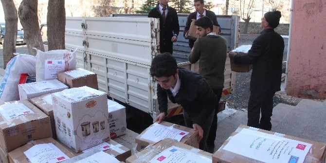 Öğrenciler, Halep İçin 35 Koli Yardım Topladı