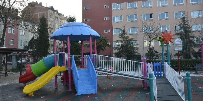 Fatsa’da Parklar Yenileniyor