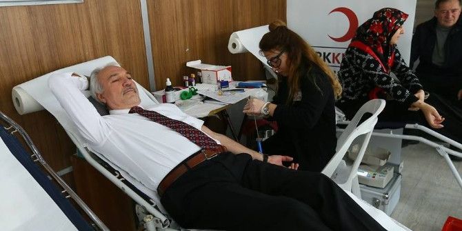 Başkan Kamil Saraçoğlu’ndan ’Kan Bağışı Kampanyası’na Destek