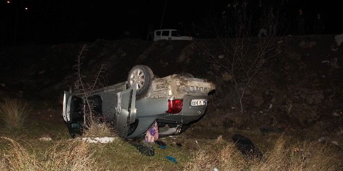 Otomobil Şarampole Yuvarlandı: 4 Yaralı