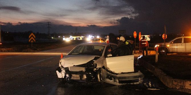 Bolu’da İki Otomobil Çarpıştı: 1 Yaralı
