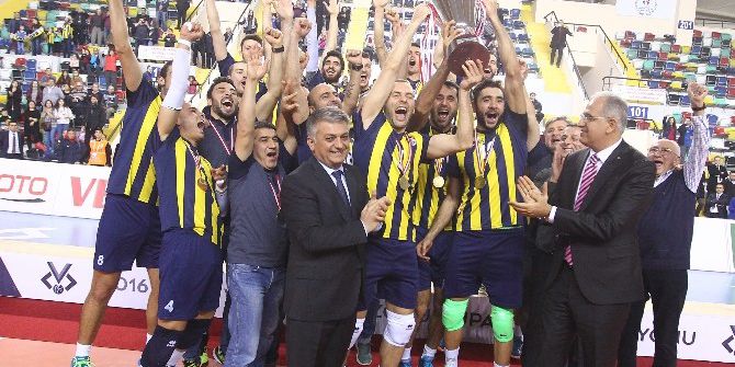 Kupa Voley’de Şampiyon Fenerbahçe