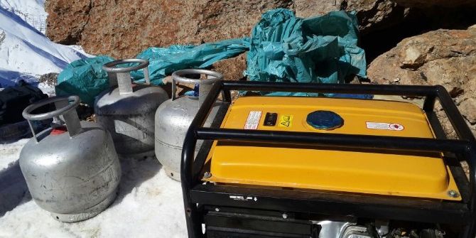 Başkale’de Teröristlere Ait Yaşam Malzemeleri İmha Edildi