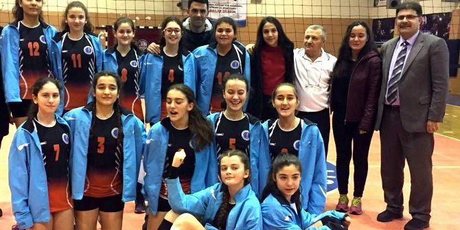 Gazipaşa Ortaokulu’nun Kızları Filede İl Şampiyonu Oldu