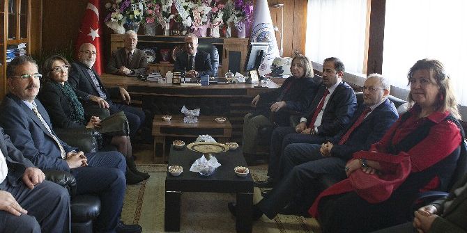 Rektör Çomaklı, Devlet Konservatuvar Ve Meslek Yüksekokullarını Ziyaret Etti