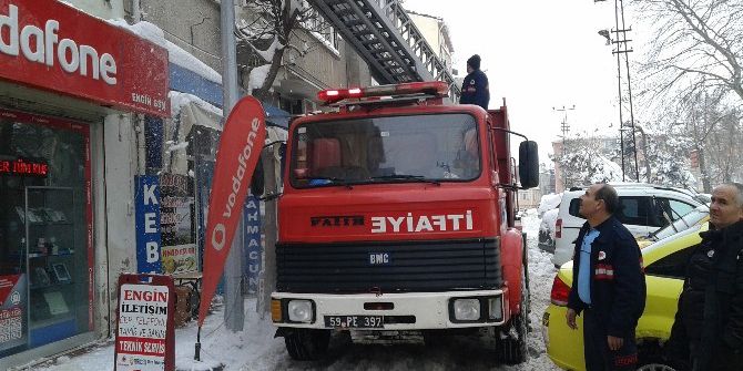 İtfaiyeciler İş Başında