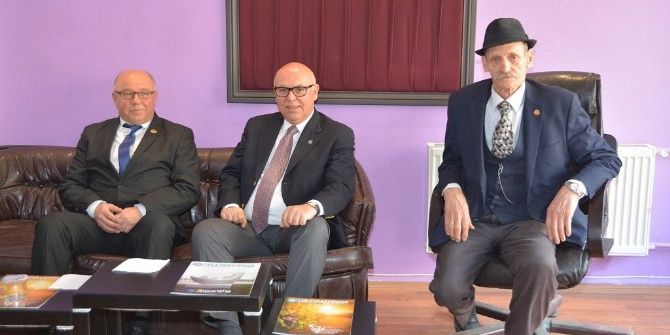 Başkan Eşkinat Süleymanpaşa Mahalle Muhtarlarıyla Bir Araya Geldi