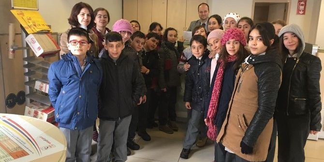 Öğrencilerden Askerlere Mektup