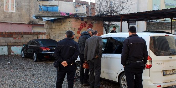 Park Halindeki Otomobilin Plakaları Çalındı