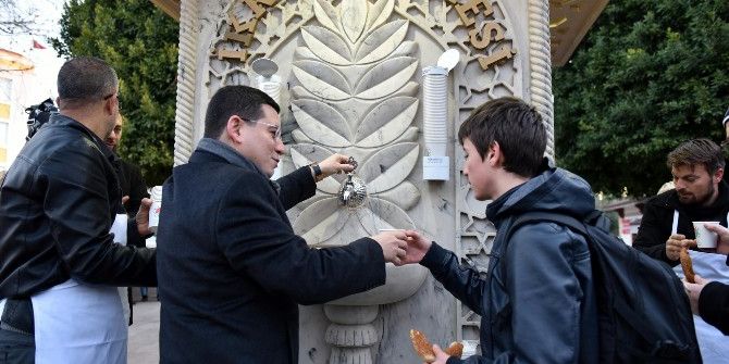 Kepez Belediyesi Sıcak Çorba Dağıtıyor