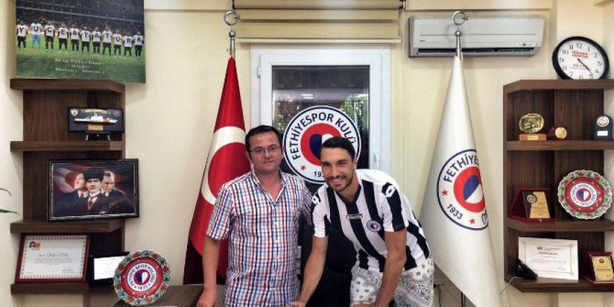 Fethiyespor Emir Göçen İle Anlaştı