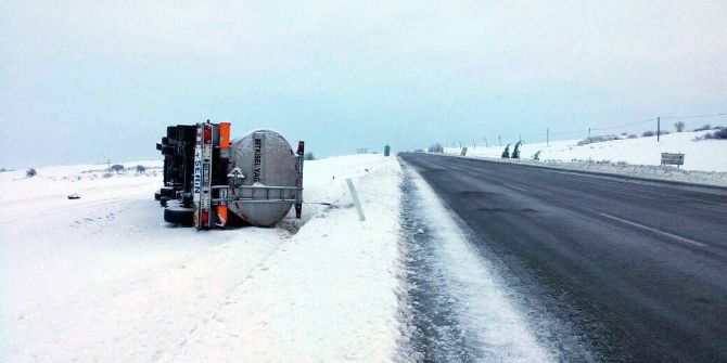 Yağ Tankeri Devrildi