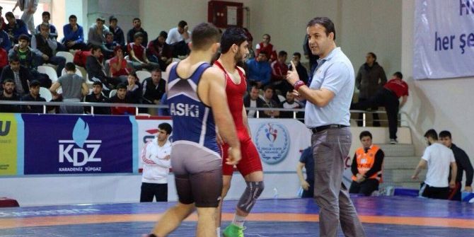 Malatyalı Güreş Hakemi Mehmet Arı İran ’Da Türkiye’yi Temsil Edecek