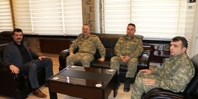 20. Zırhlı Tugay Komutanı İsmail Hakkı Köseali’den Kaymakam Yosunkaya’yı Ziyaret