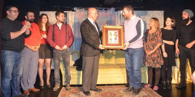 Ilıcalı’dan Medya Oda Tiyatrosu’na Tam Not