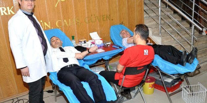 Tarım Personelinden Kızılay’a Kan Bağışı