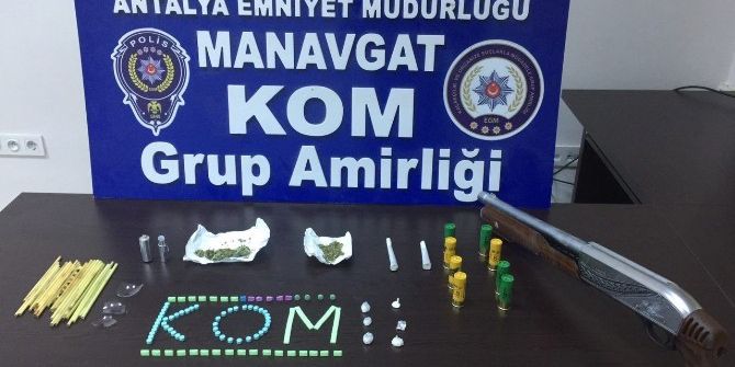 Uyuşturucu Tacirleri Tutuklandı