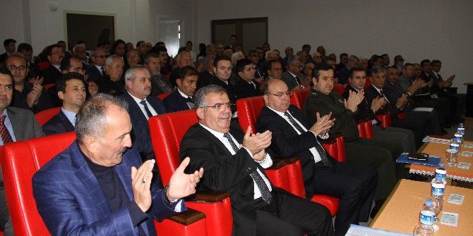 Muğla Valisi Amir Çiçek Fethiye’de Muhtarlarla Toplantı Yaptı